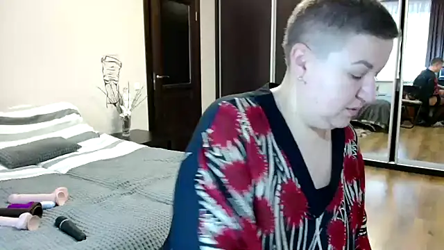 Snapshot of Annet1912 chatting on December 17, 2025, 9:25 am Annet1912 online show from December 17, 2025, 9:25 am