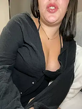 Snapshot of lilylush24 chatting on March 11, 2025, 9:34 am lilylush24 online show from March 11, 2025, 9:34 am