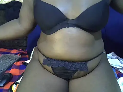 Snapshot of Soft_gal12 chatting on February 6, 2026, 5:42 pm Soft gal12 online show from February 6, 2026, 5:42 pm