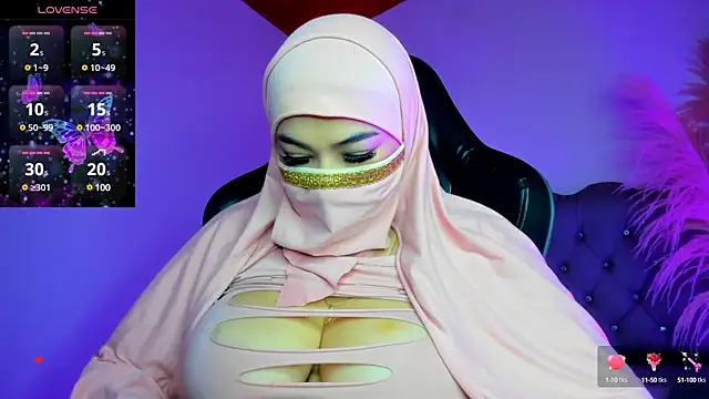 Snapshot of Tahiraa_ chatting on March 4, 2025, 1:17 pm Tahiraa online show from March 4, 2025, 1:17 pm