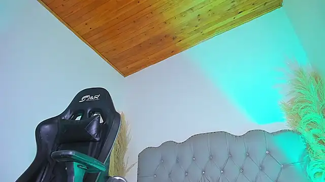 Snapshot of Tahiraa_ chatting on November 6, 2025, 11:47 am Tahiraa online show from November 6, 2025, 11:47 am