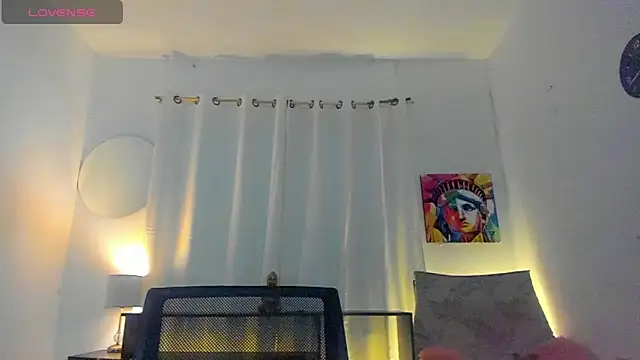 Sophie sweett19 online show from May 22, 2026, 1:25 am