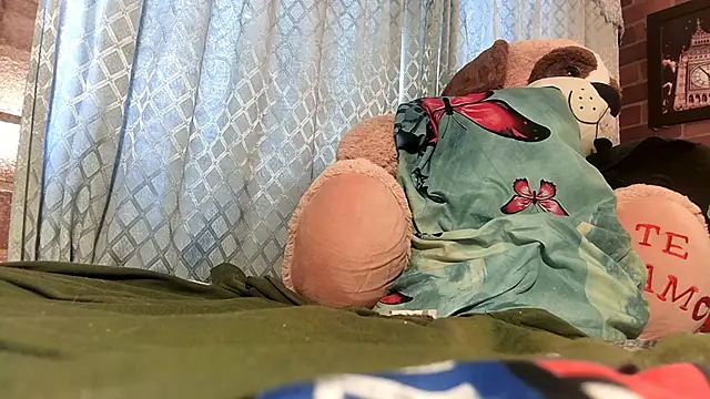 ValeriaLacrozee online show from October 2, 2025, 5:05 pm