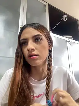 Snapshot of sofiarouge chatting on September 11, 2025, 4:40 pm sofiarouge online show from September 11, 2025, 4:40 pm