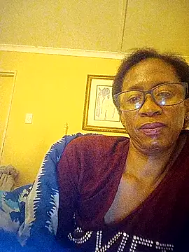 bustybillies online show from October 31, 2025, 4:14 pm