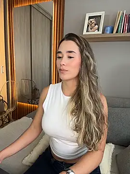 Snapshot of FridaKlein chatting on February 11, 2026, 8:20 pm FridaKlein online show from February 11, 2026, 8:20 pm