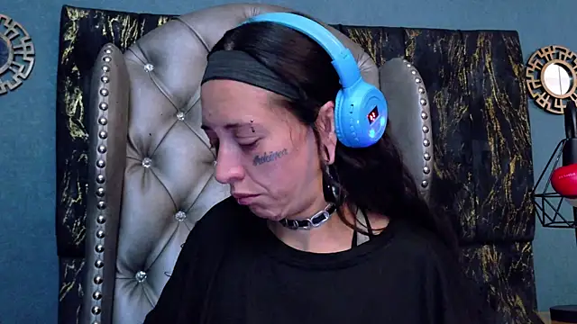 LusstCruella online show from April 16, 2026, 12:17 pm