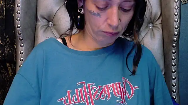 Snapshot of LusstCruella chatting on May 13, 2026, 12:34 pm LusstCruella online show from May 13, 2026, 12:34 pm