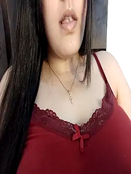 im here- online show from October 13, 2025, 7:59 pm