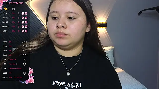 Laia and Aloby online show from February 18, 2026, 10:06 pm