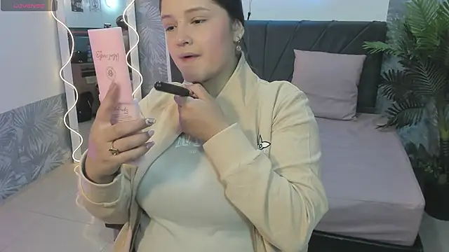 Krysstal tay online show from April 15, 2026, 11:59 am