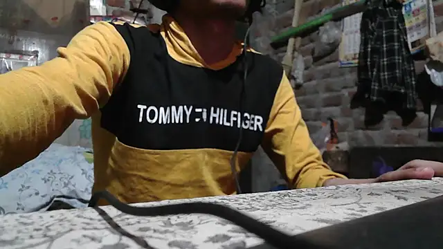 Dreamdaze2025 online show from April 8, 2026, 5:03 pm