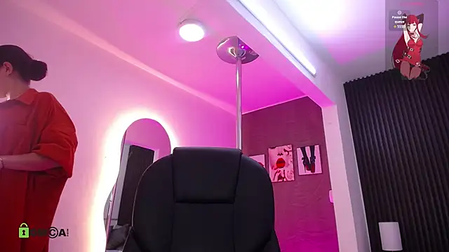 natasha  jackson online show from October 20, 2025, 2:06 pm