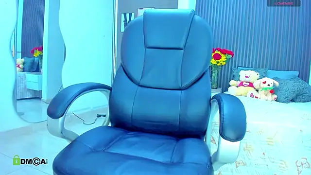 natasha  jackson online show from April 19, 2026, 11:55 am