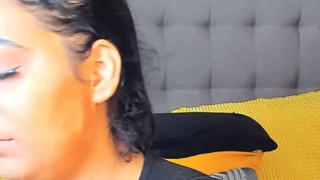 Snapshot of AmyCubes chatting on February 20, 2026, 4:42 am AmyCubes online show from February 20, 2026, 4:42 am