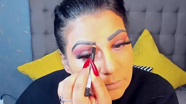 AmyCubes online show from November 15, 2025, 5:22 am