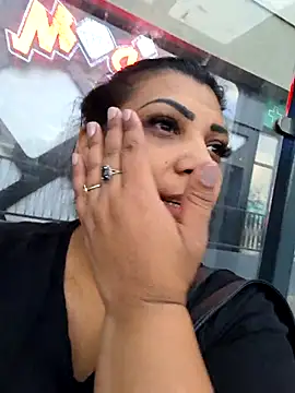 AmyCubes online show from September 19, 2025, 3:49 pm