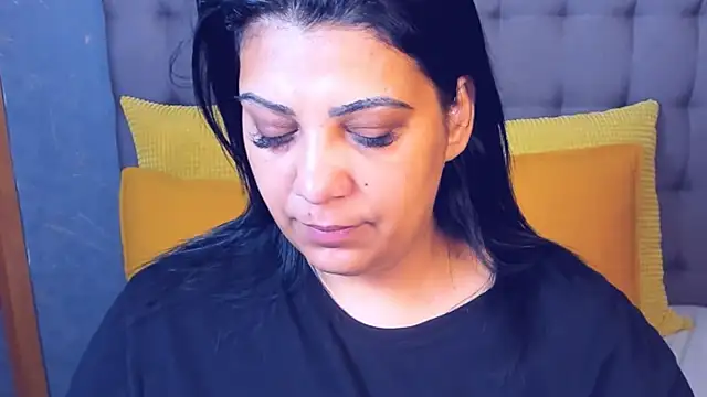 AmyCubes online show from April 19, 2026, 3:29 am