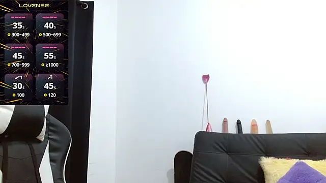 Kiara-Rider online show from December 15, 2025, 2:01 pm