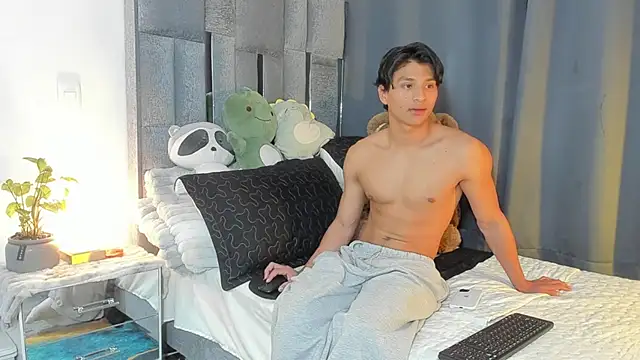 Snapshot of All3ssandr0 chatting on February 26, 2026, 12:10 am All3ssandr0 online show from February 26, 2026, 12:10 am