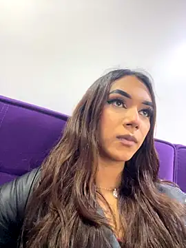 Snapshot of Nikol_Rang__ chatting on October 2, 2025, 7:17 pm Nikol Rang online show from October 2, 2025, 7:17 pm