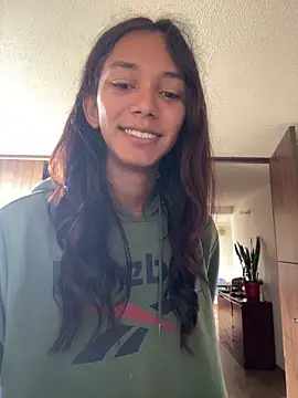 Snapshot of Nikol_Rang__ chatting on November 19, 2025, 2:50 pm Nikol Rang online show from November 19, 2025, 2:50 pm