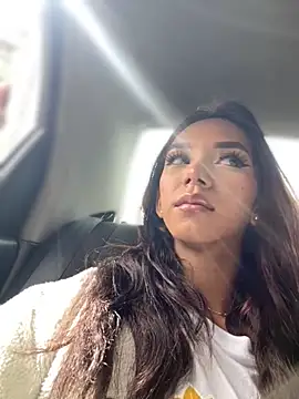 Snapshot of Nikol_Rang__ chatting on October 29, 2025, 6:40 pm Nikol Rang online show from October 29, 2025, 6:40 pm