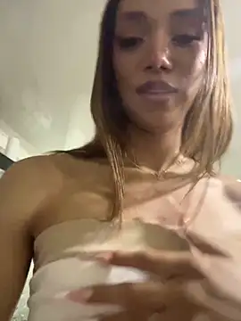 Snapshot of Nikol_Rang__ chatting on March 2, 2025, 7:10 am Nikol Rang online show from March 2, 2025, 7:10 am