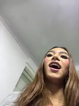 Snapshot of Nikol_Rang__ chatting on March 5, 2025, 4:02 am Nikol Rang online show from March 5, 2025, 4:02 am
