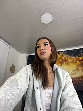 Snapshot of Nikol_Rang__ chatting on March 4, 2025, 4:17 am Nikol Rang online show from March 4, 2025, 4:17 am