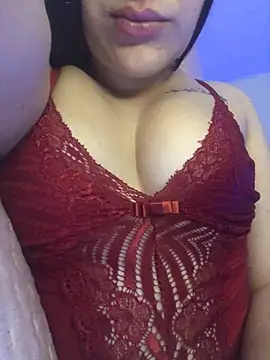 Snapshot of La_Milli chatting on September 26, 2025, 12:12 pm La Milli online show from September 26, 2025, 12:12 pm