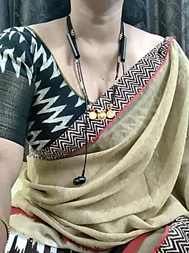 Snapshot of bhuvana555 chatting on October 11, 2025, 5:25 pm bhuvana555 online show from October 11, 2025, 5:25 pm