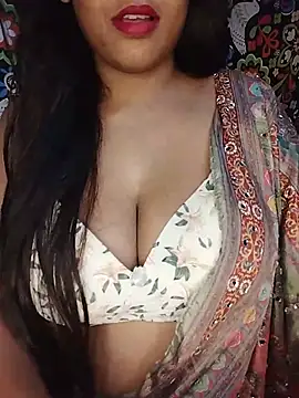 Sreya213 online show from June 3, 2026, 11:22 am