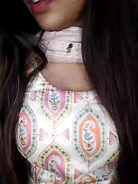 Sreya213 online show from January 21, 2025, 7:39 pm