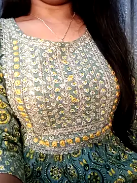 Rina777o online show from December 5, 2025, 6:06 pm