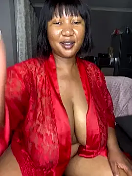 Snapshot of MayaPassion chatting on December 16, 2025, 8:24 pm MayaPassion online show from December 16, 2025, 8:24 pm