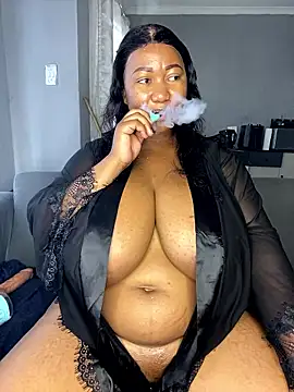 Snapshot of MayaPassion chatting on January 17, 2026, 5:44 am MayaPassion online show from January 17, 2026, 5:44 am