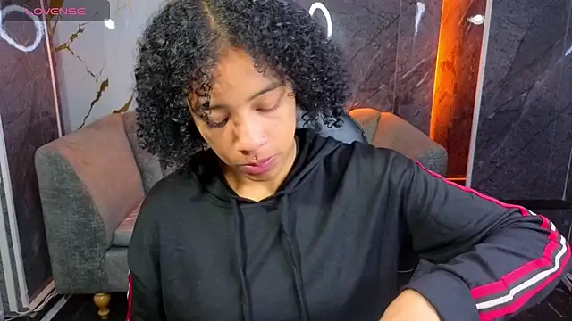 Violeth b online show from November 8, 2025, 12:52 pm