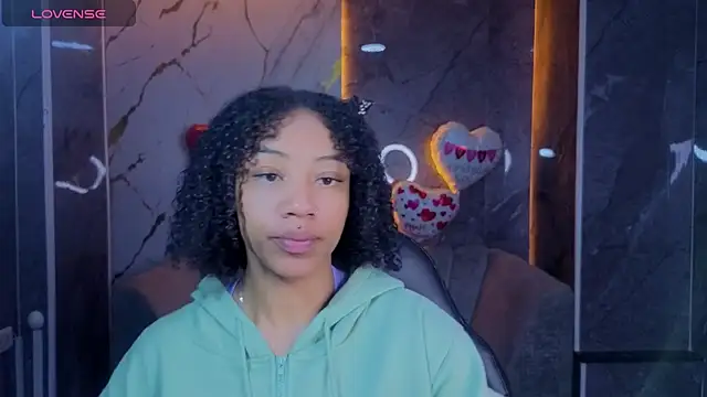 Snapshot of Violeth_b chatting on February 11, 2026, 1:00 pm Violeth b online show from February 11, 2026, 1:00 pm