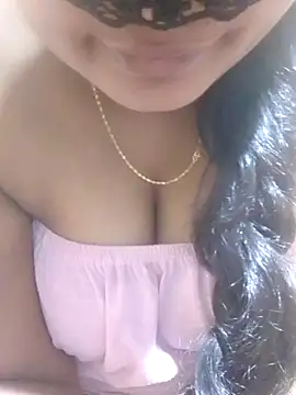 Snapshot of Diwya69 chatting on November 7, 2025, 3:11 am Diwya69 online show from November 7, 2025, 3:11 am