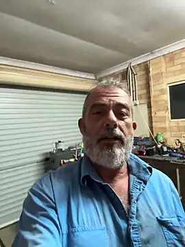 Snapshot of ausbod chatting on October 23, 2025, 4:38 pm ausbod online show from October 23, 2025, 4:38 pm