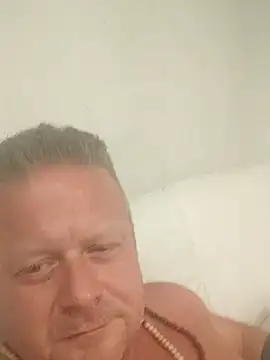 Snapshot of swingr chatting on December 24, 2024, 12:55 am swingr online show from December 24, 2024, 12:55 am