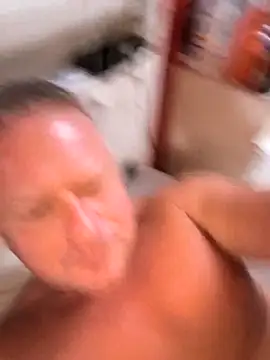 Snapshot of swingr chatting on December 16, 2025, 5:44 am swingr online show from December 16, 2025, 5:44 am