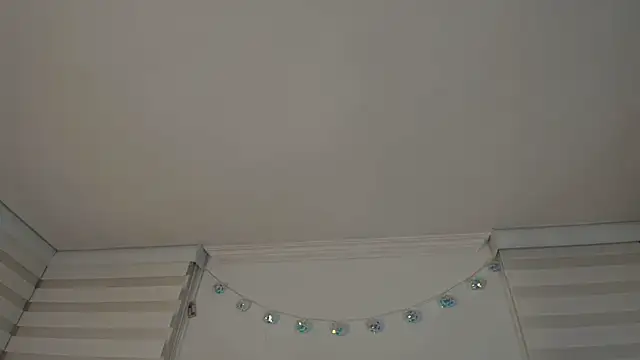 venusleroy  online show from March 3, 2026, 11:34 pm