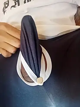 Snapshot of El_baby12 chatting on November 18, 2025, 9:56 am El baby12 online show from November 18, 2025, 9:56 am