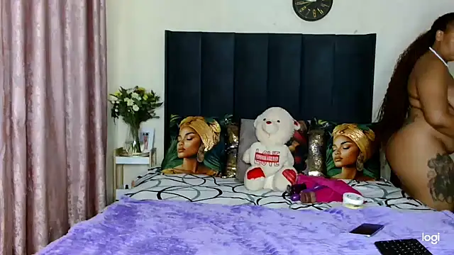 quenliyasa online show from December 3, 2025, 8:30 pm