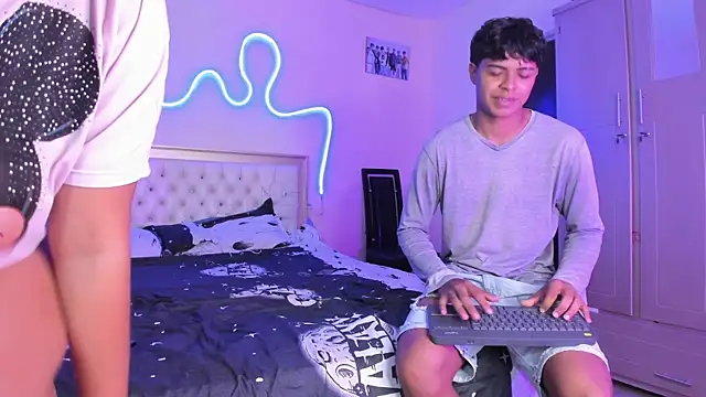 dafnezahiraa  online show from January 6, 2026, 9:30 pm