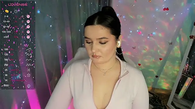 Snapshot of Lei_White chatting on November 18, 2025, 7:50 pm Lei White online show from November 18, 2025, 7:50 pm