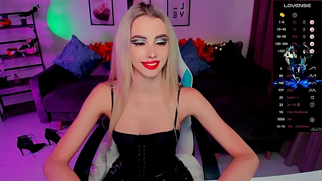 Snapshot of Emilia_Klar chatting on October 20, 2025, 3:01 pm Emilia Klar online show from October 20, 2025, 3:01 pm