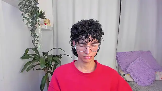 santy-kitty online show from February 20, 2026, 12:07 am